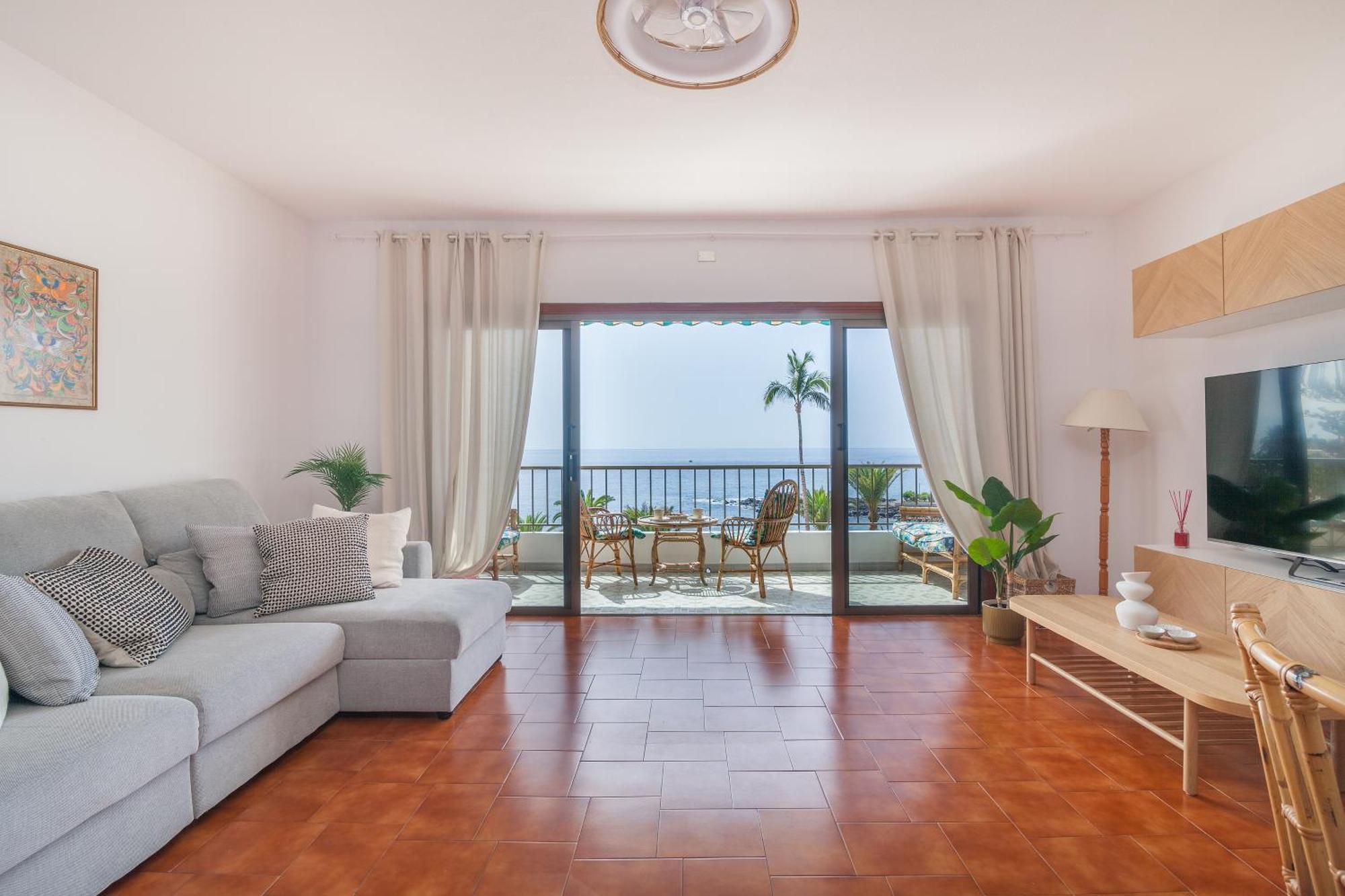 푸에르토 데 산티아고 Casa De Franco - Ocean View, Terrace, Balcony, 50M From Playa La Arena, Fibre Net 아파트 외부 사진