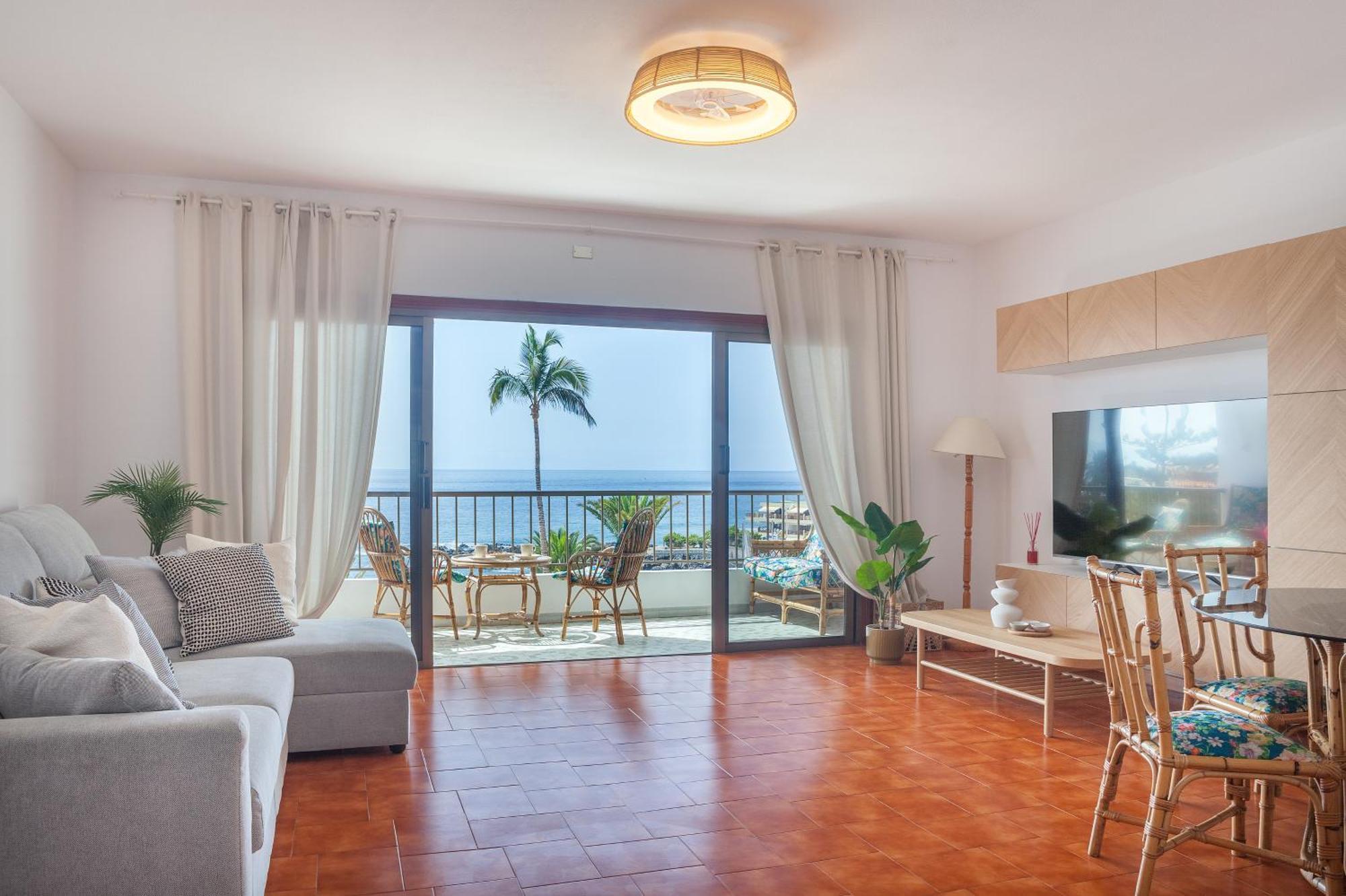 푸에르토 데 산티아고 Casa De Franco - Ocean View, Terrace, Balcony, 50M From Playa La Arena, Fibre Net 아파트 외부 사진