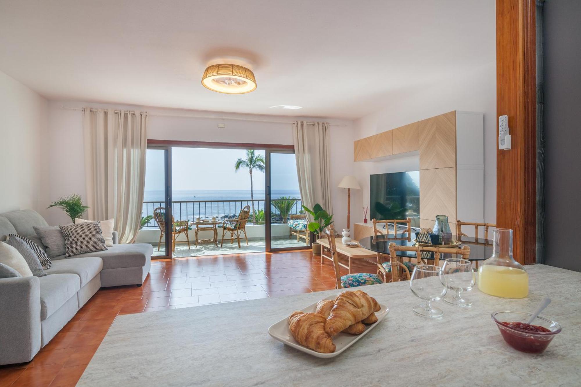 푸에르토 데 산티아고 Casa De Franco - Ocean View, Terrace, Balcony, 50M From Playa La Arena, Fibre Net 아파트 외부 사진